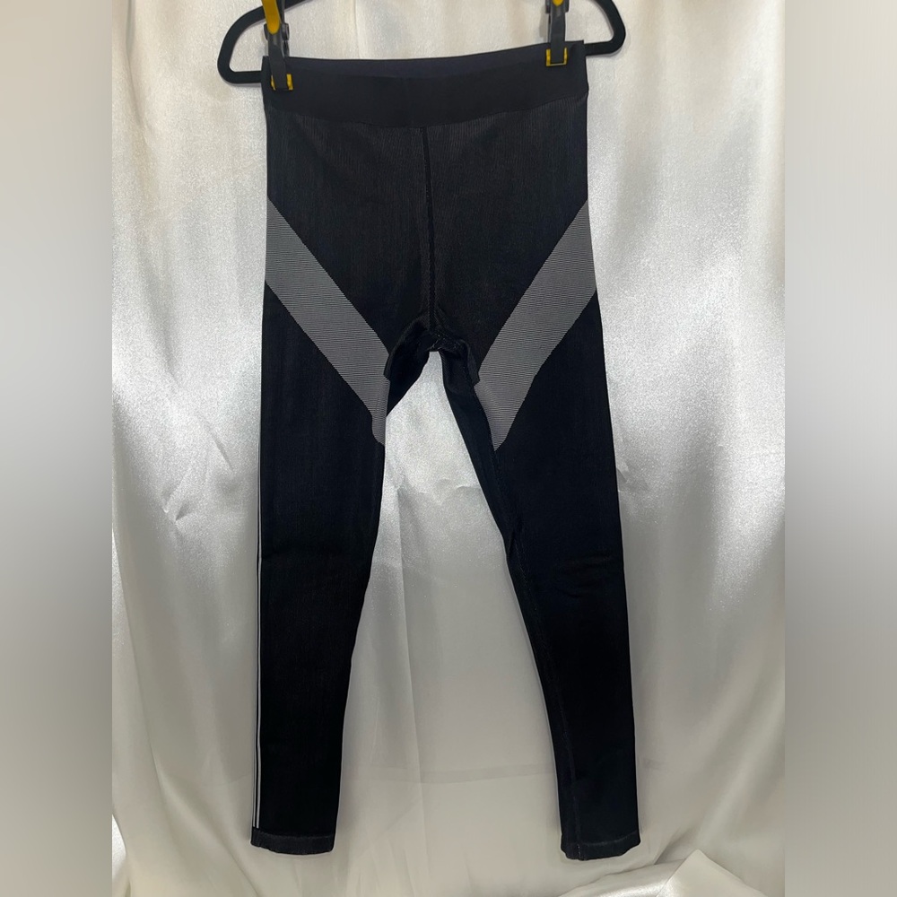 Fabletics thick leggings black/gray, L, never worn